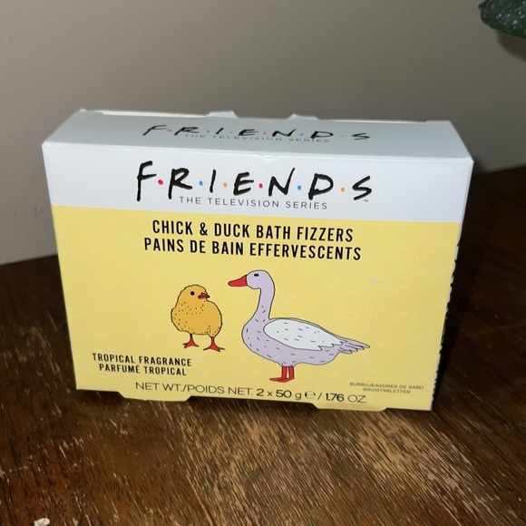 NWT 2 Piece Friends The TV Series Bath Body Fizzers Gift Set Bundle - Picture 7 of 10